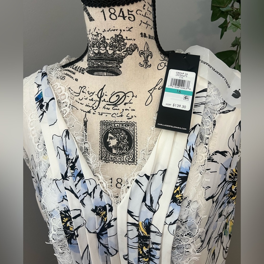✨NWT - Karl Lagerfeld Floral Print Lace Trim Dress in Black Multi✨ - Picture 12 of 12